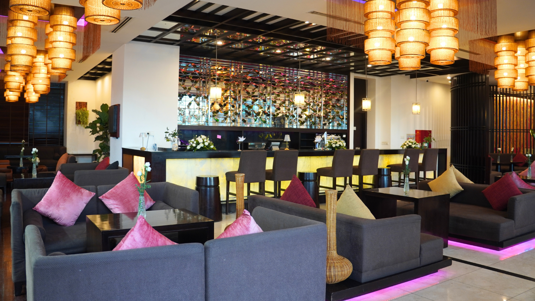 lobby-lounge-bar