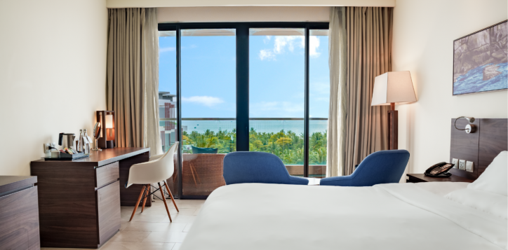 superior-giuong-lon-huong-bien