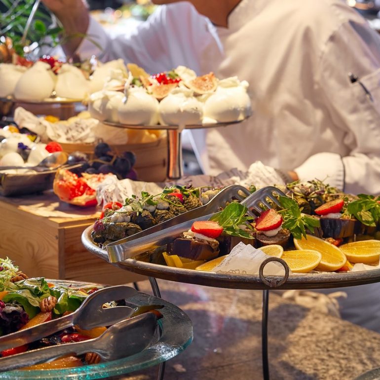 weekday-lunch-buffet