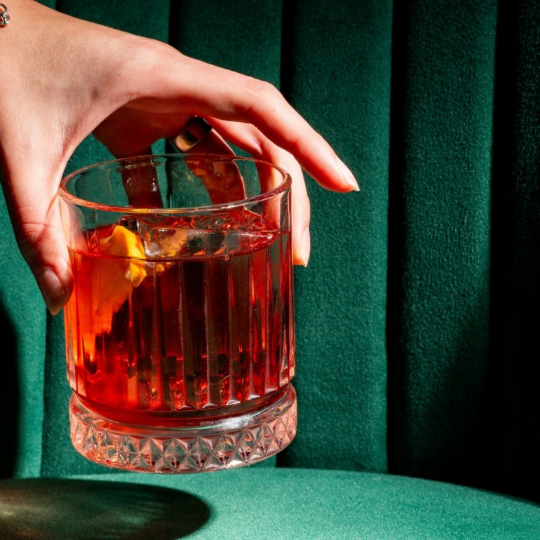 mint-bar-social-hour