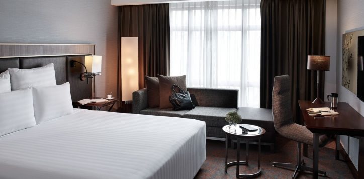 deluxe-executive-room