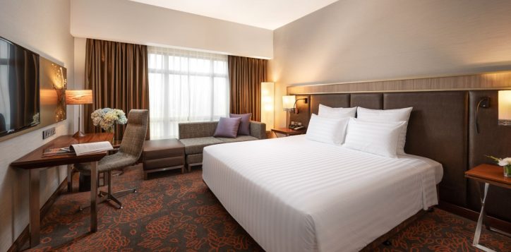 10-deluxe-bedroom