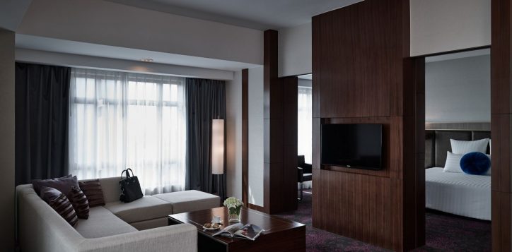 02-deluxe-suites