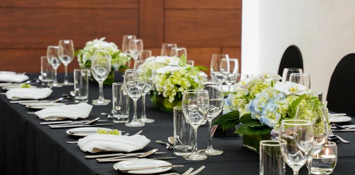western-style-table-setup-3