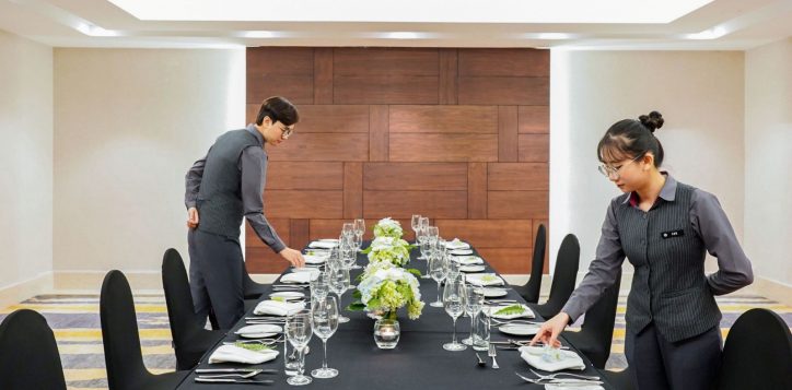 western-style-table-setup-1