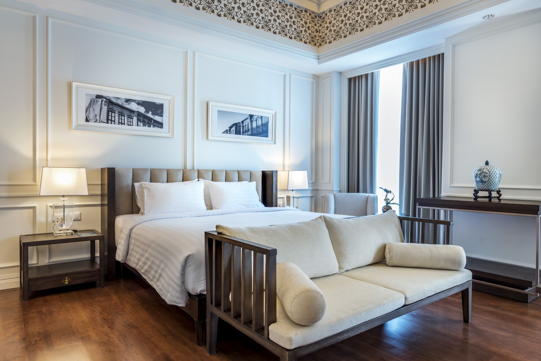 luxurious hotel suites in phuket