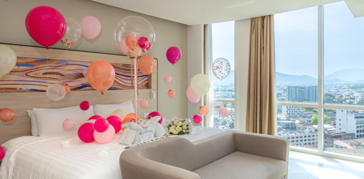 in-room-celebration-packages