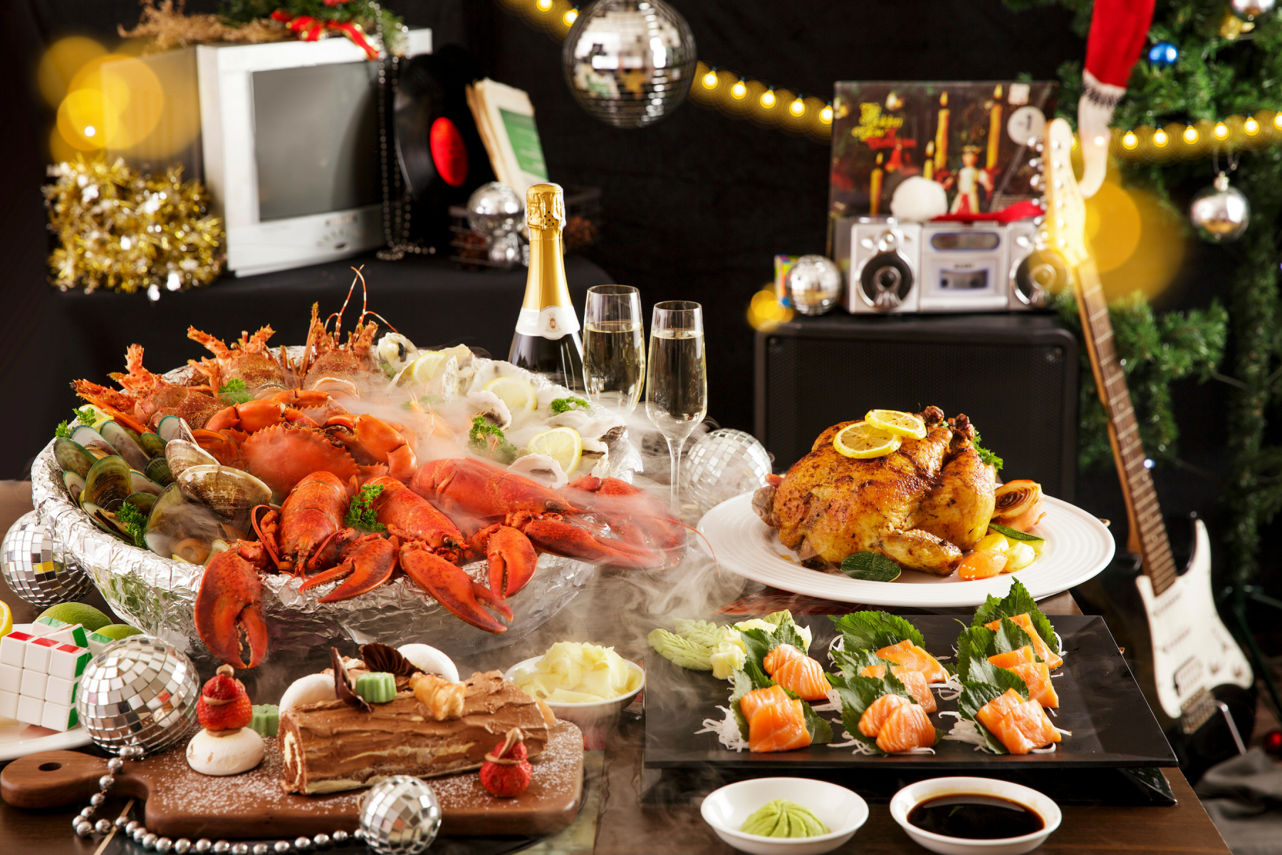 buffet-christmas-dinner-2018-at-pullman-danang-beach-resort-vietnam-epice-restaurant-80-90s-themed-