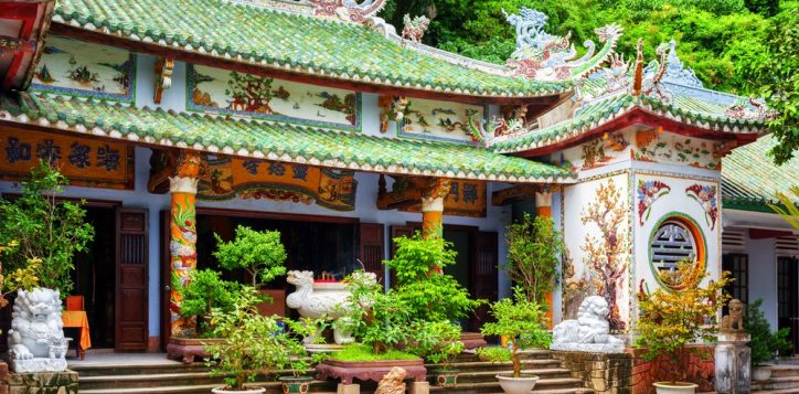 linh-ung-pagoda-on-thuy-son-mountain-pagodas-in-danang
