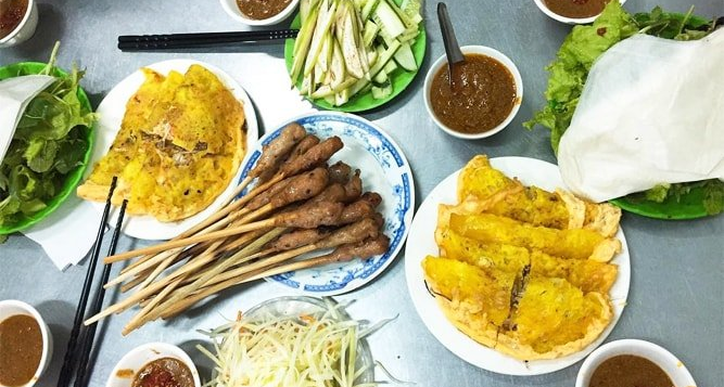 banh-xeo-tom-nhay-nem-lui-mam-nem-coc-xoai-oi-local-food-best-food-in-danang-restaurant-near-me-danang-restaurant-danang-restaurant