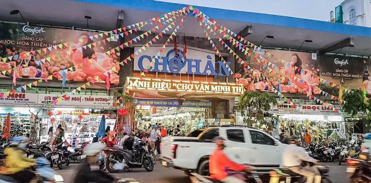 han-market-heaven-of-souvenirs-and-goodies-cho-han-explore-top-4-most-famous-markets-in-danang-city-2-2