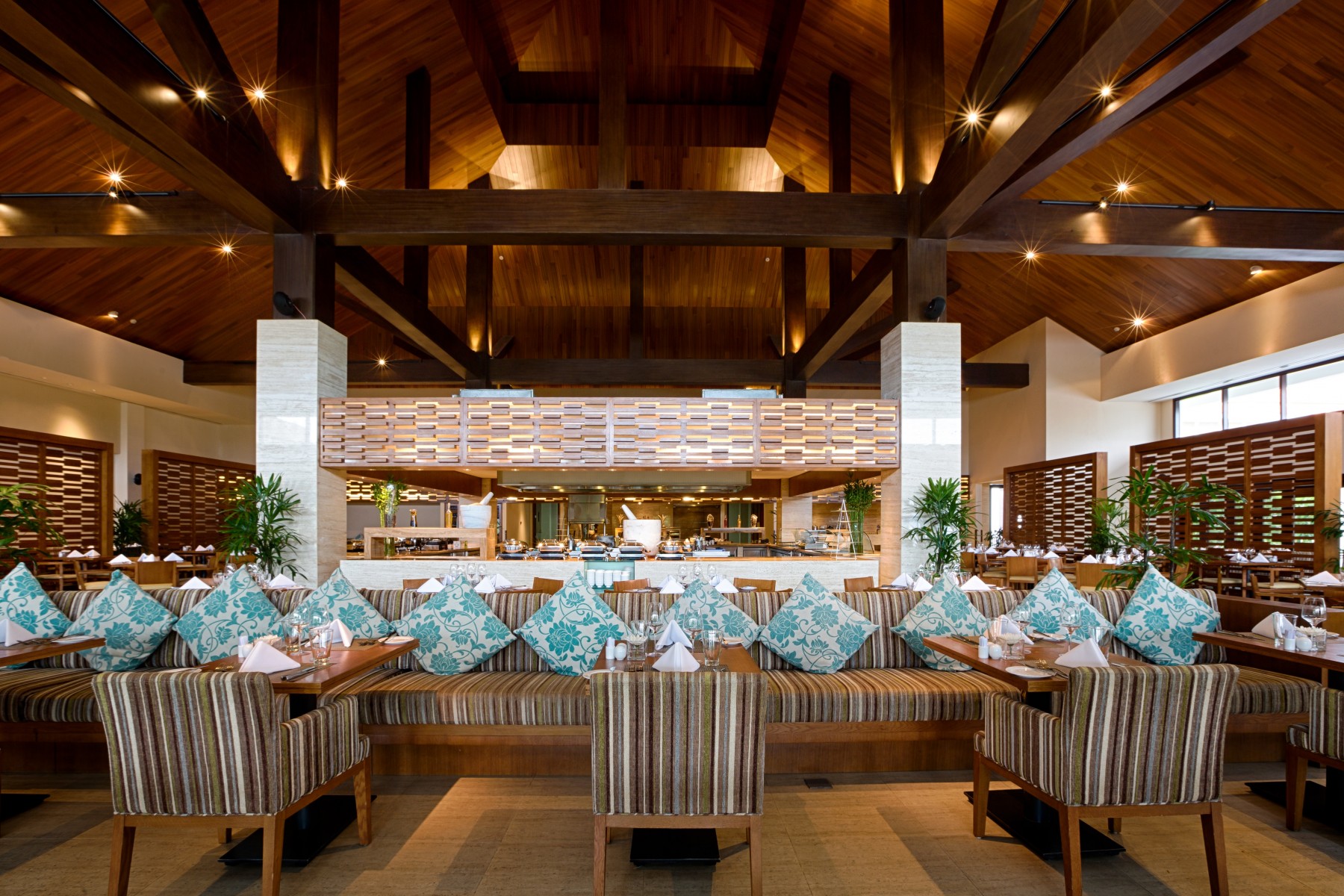 Restaurant-Epice-at-Pullman-Danang-Beach-Resort