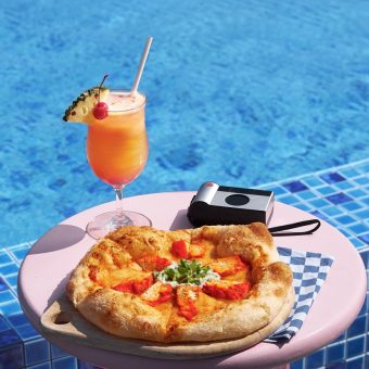 pizza-by-the-pool