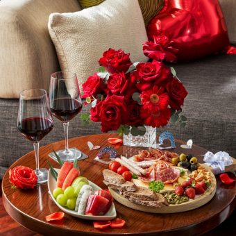 romantic-in-room-dining-experience