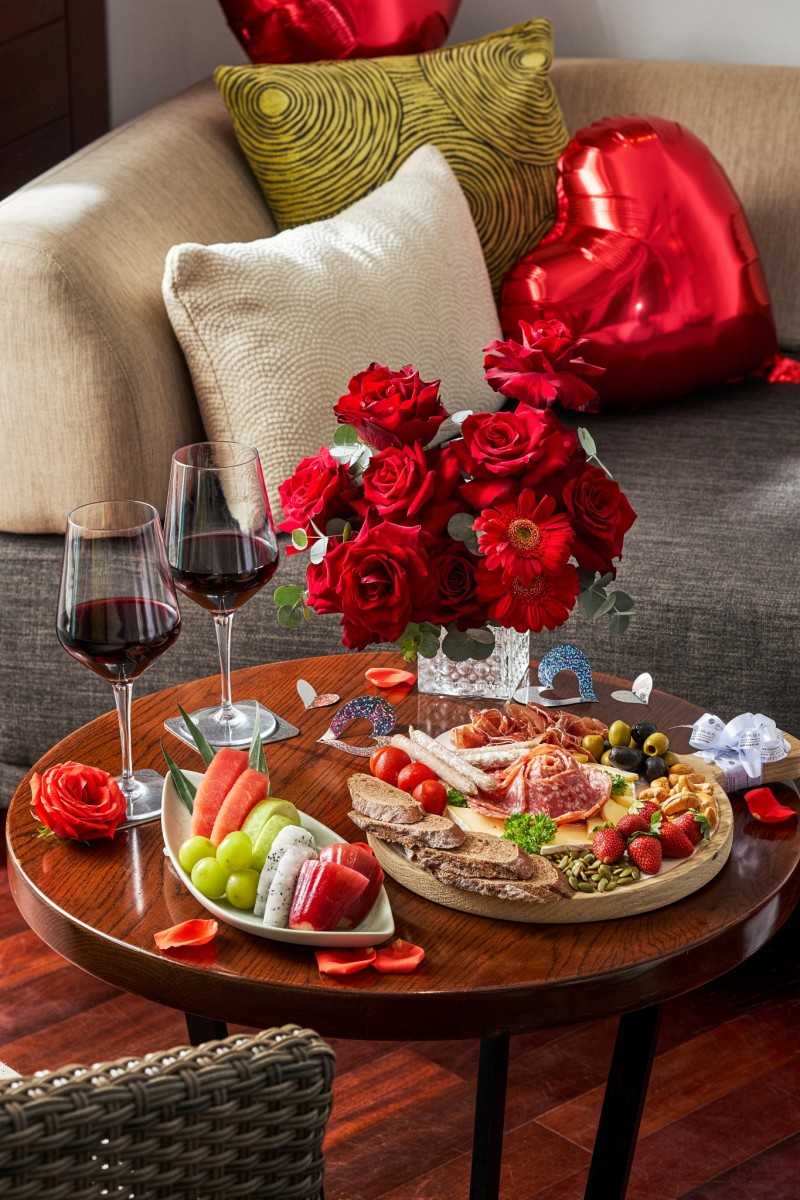 Romantic In-Room Dining Experience