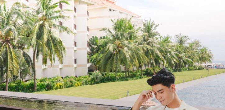 infinity-bar-lifestyle-pullman-danang-beach-resort