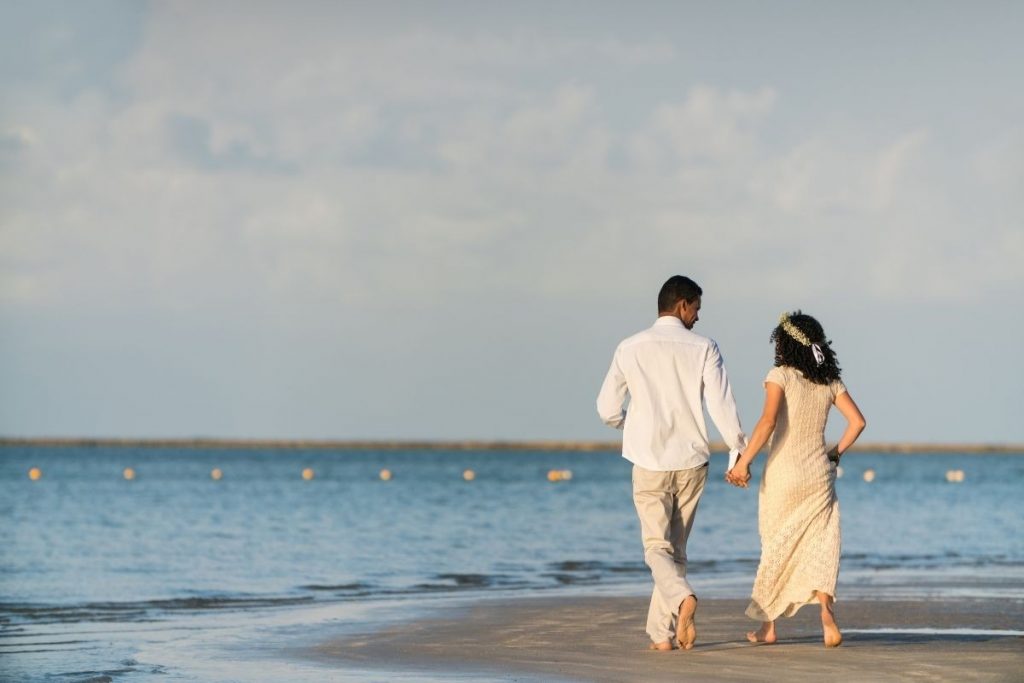 Da Nang as an ideal honeymoon destination with beach scenery