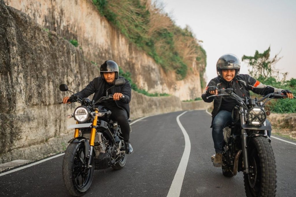 Son Tra Peninsula motorbike tour with coastal roads and forest scenery