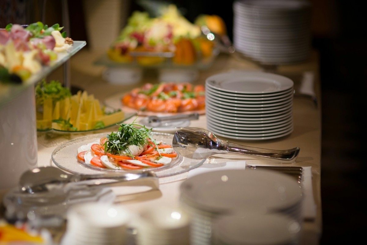 山の景色を望むモラン・レストラン