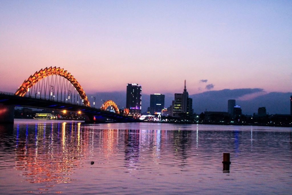 ダナン ハン川 ナイトクルーズ