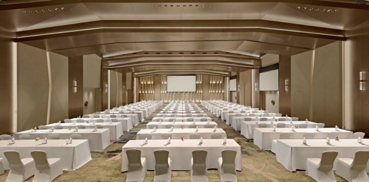 lotus-ballroom-in-pullman-danang-beach-resort