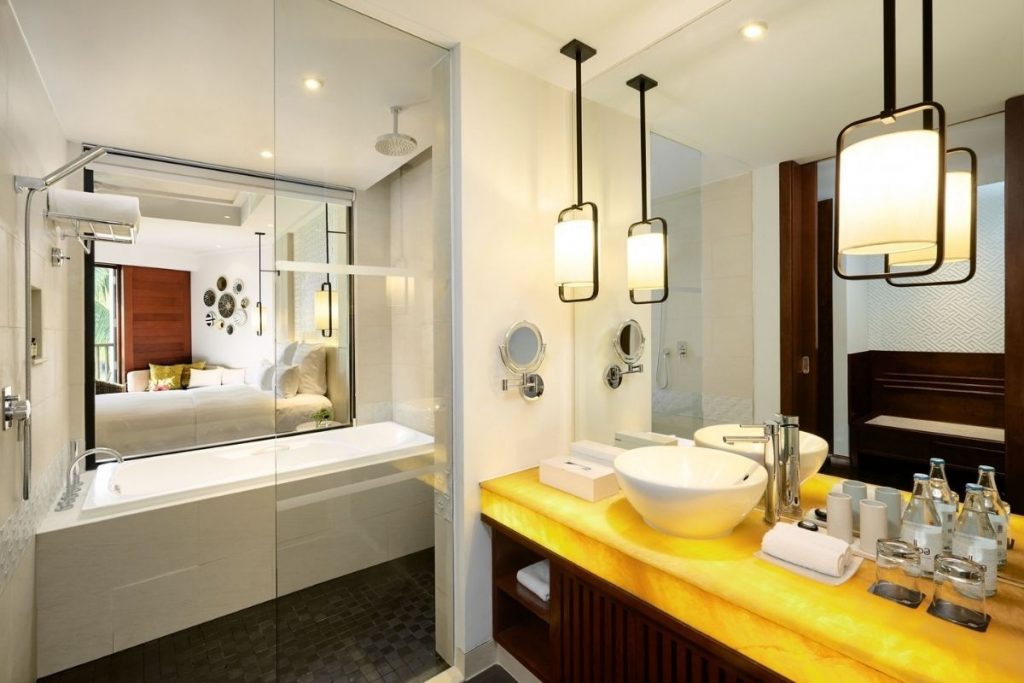 superior room in pullman danang beach resort