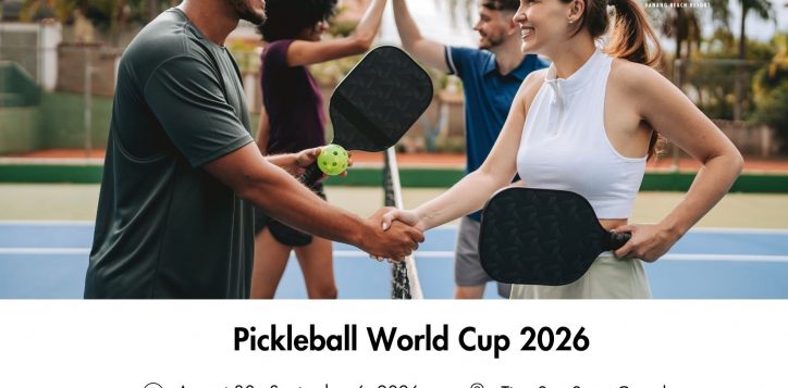 christmas-tree-at-pullman-danang-beach-resort-3