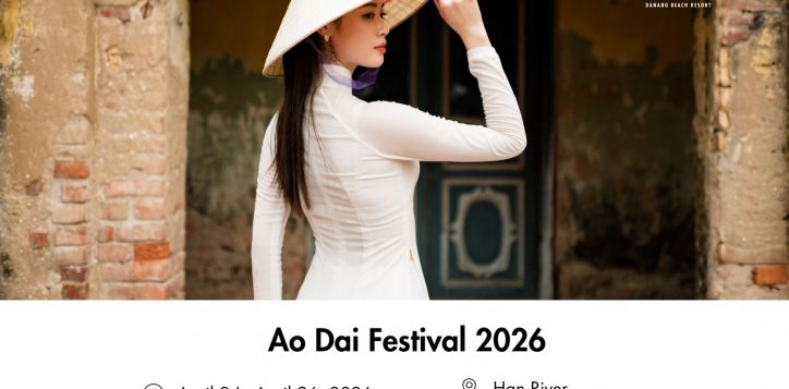 christmas-tree-at-pullman-danang-beach-resort-4