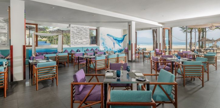 azure-beach-lounge