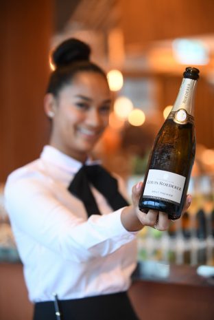 sofitel-sydney-darling-harbour-hotel-porte-cochere-night