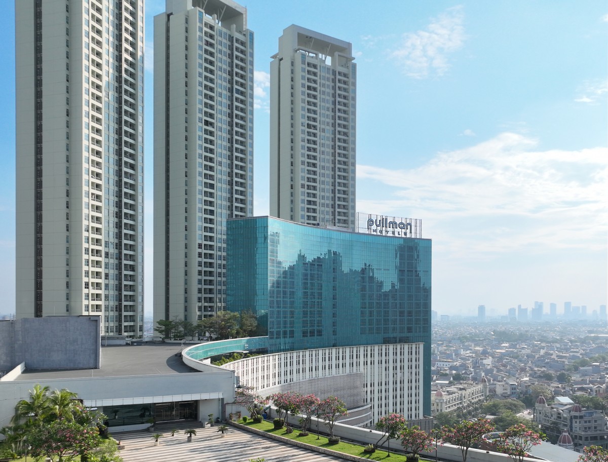 Pullman Jakarta Central Park logo