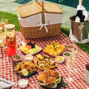 poolside-picnic-escape-in-jakarta