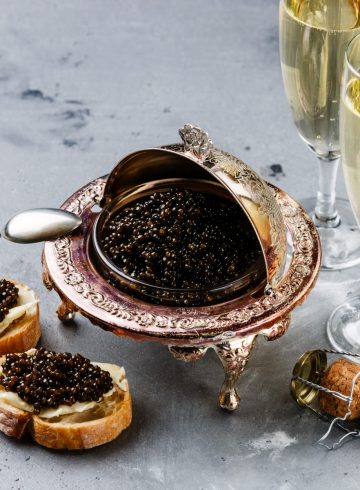 an-epicurean-night-champagne-caviar