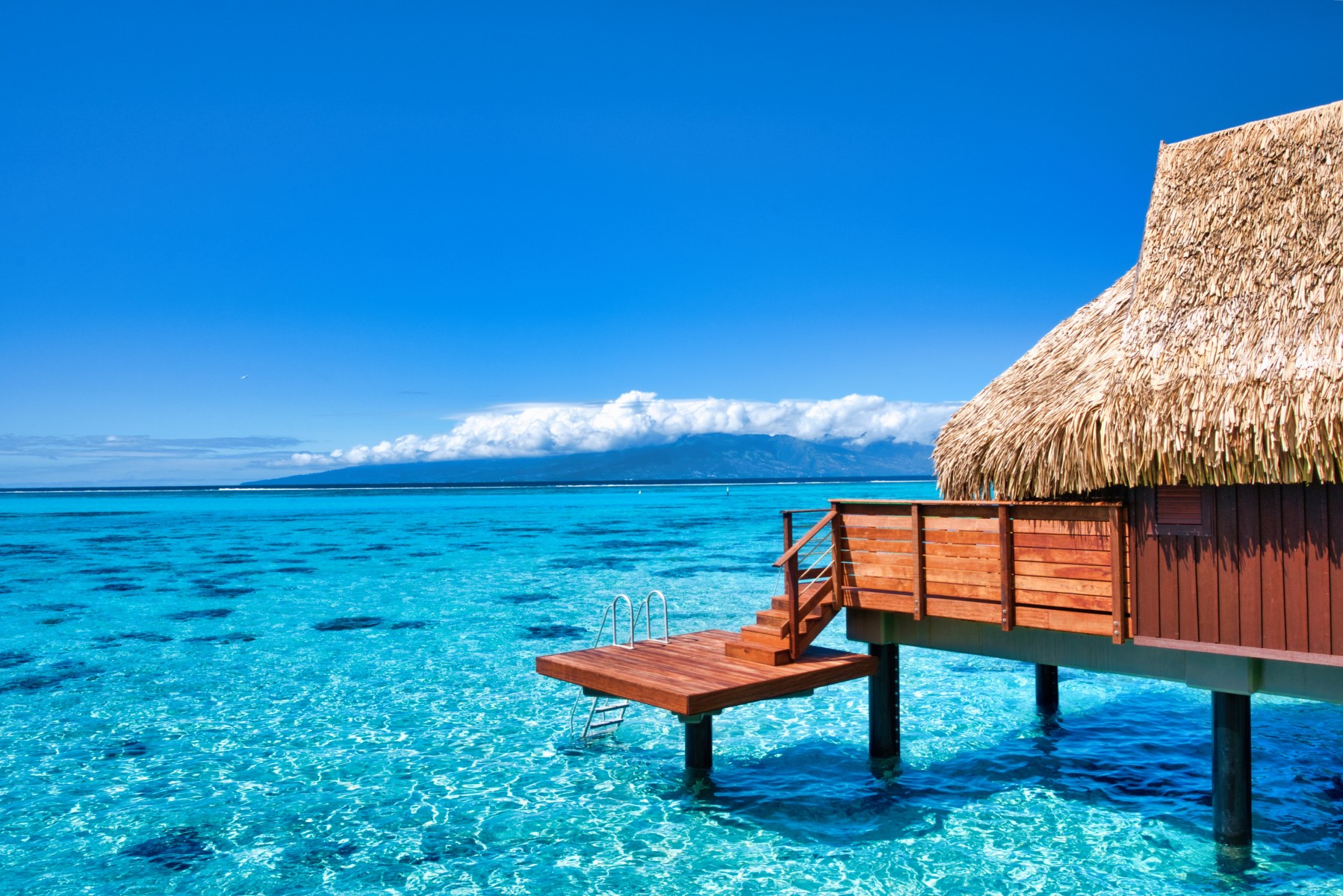 luxury-horizon-overwater-villa