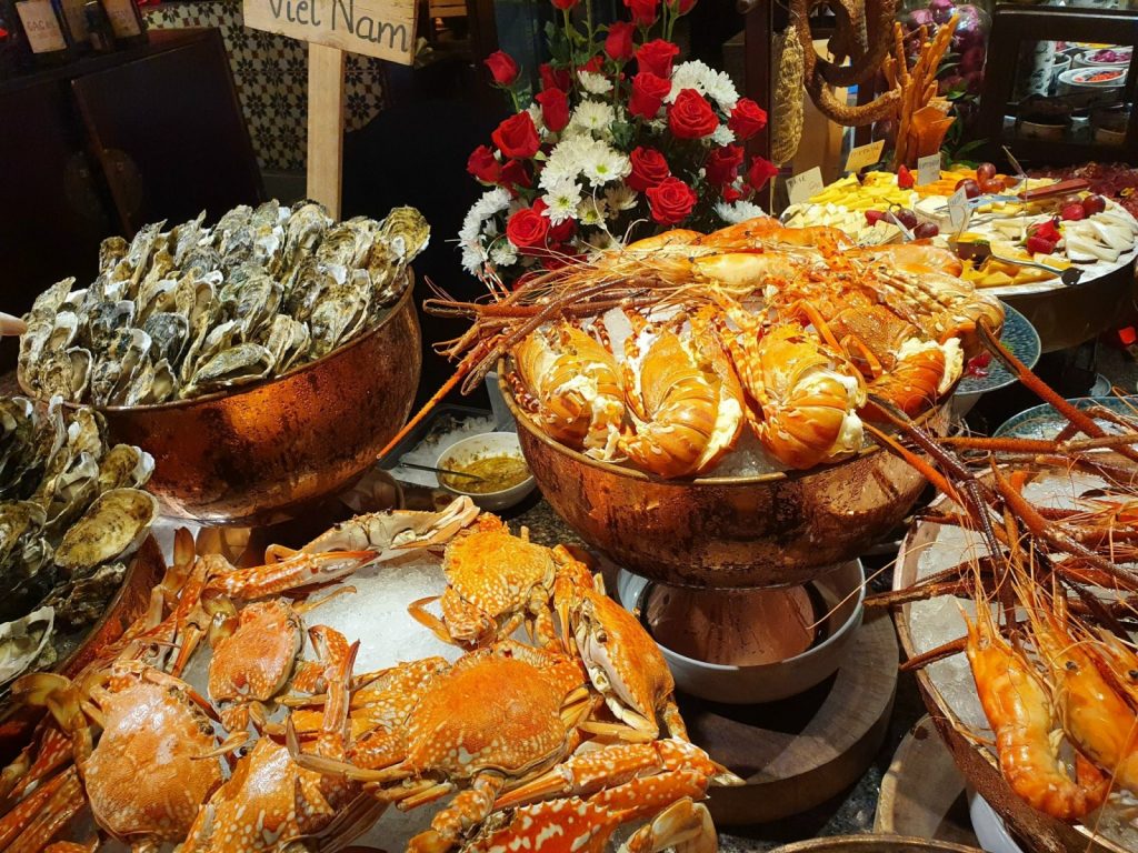 Hôtel des Arts Saigon - MGallery - Delightful Seafood Buffet Dinner