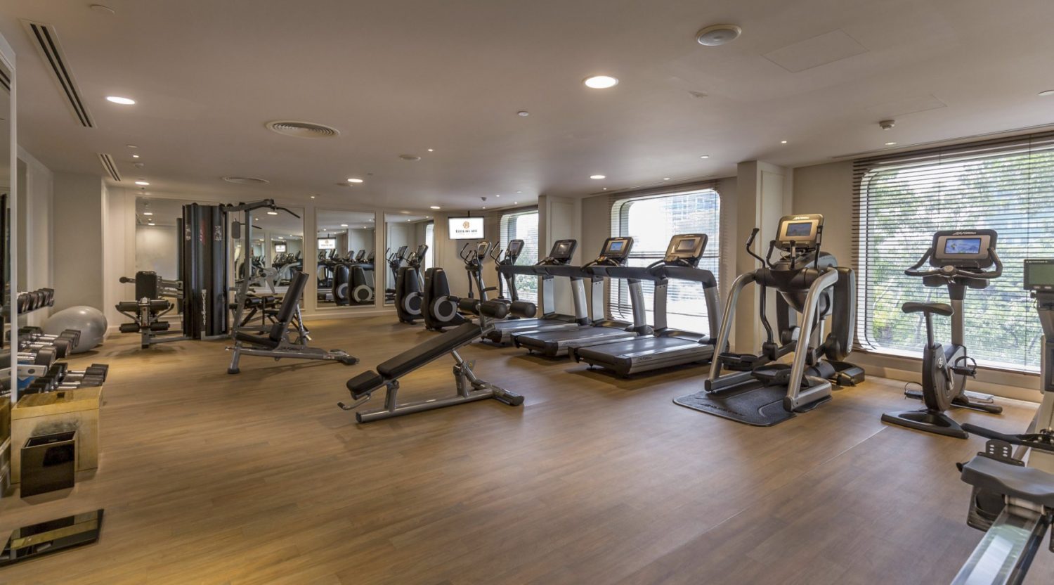 Modern Fitness Centre at Hôtel des Arts Saigon | Hotel Amenities