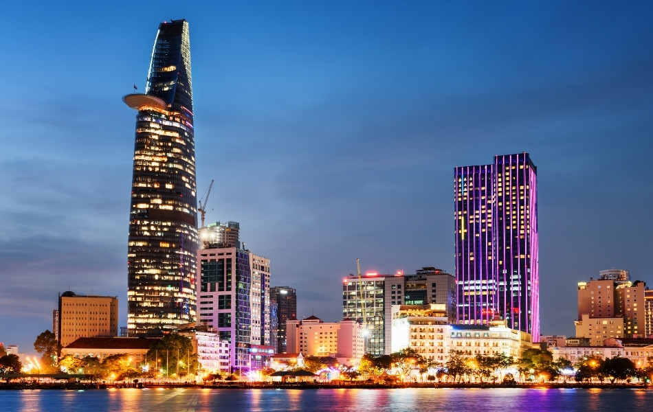 Tips-for-exploring-nightlife-in-saigon