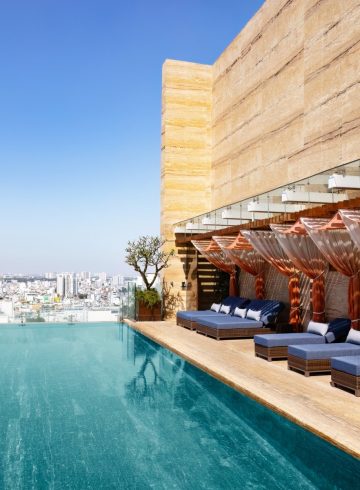 tiec-ho-boi-tai-social-club-rooftop-bar