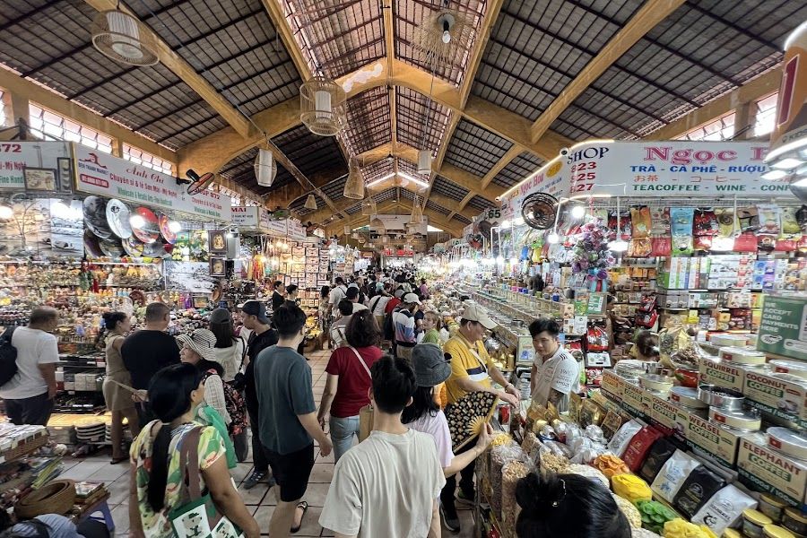 what to do inside ben thanh market