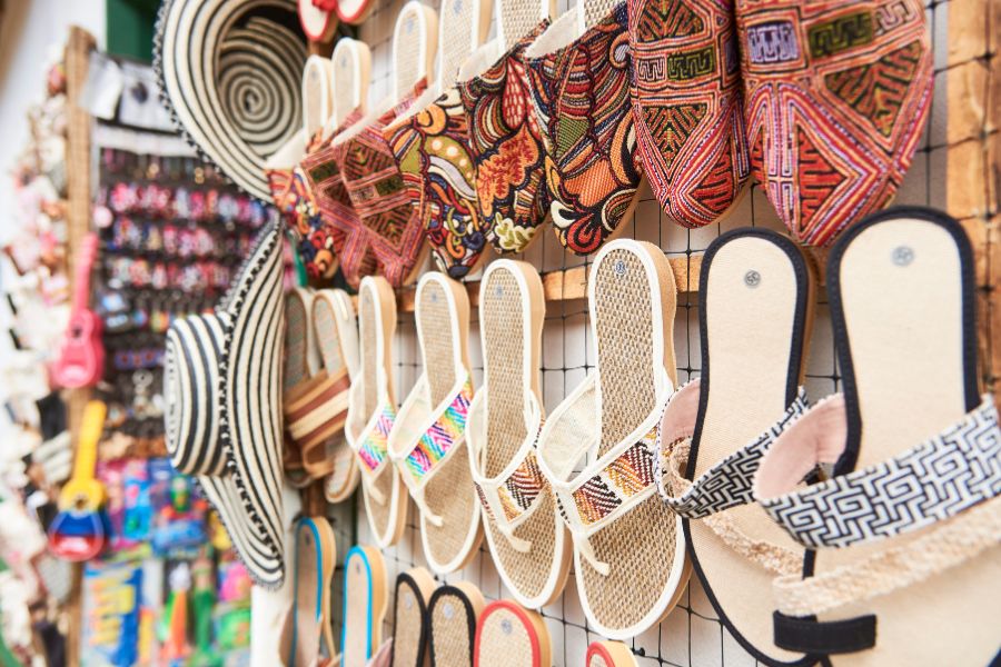 craftsmanship in ben thanh market