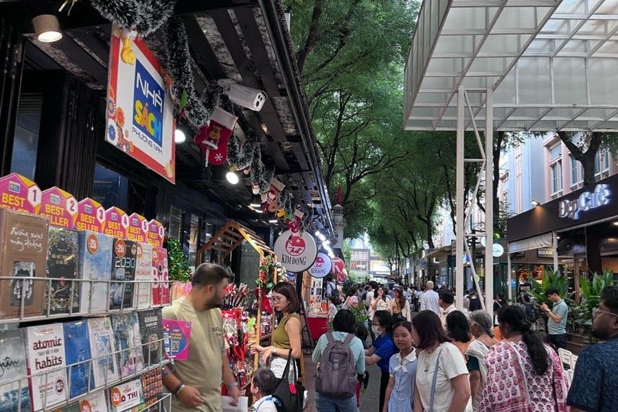 nguyen van binh book street