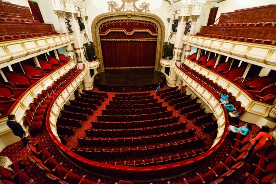 structure of saigon opera house