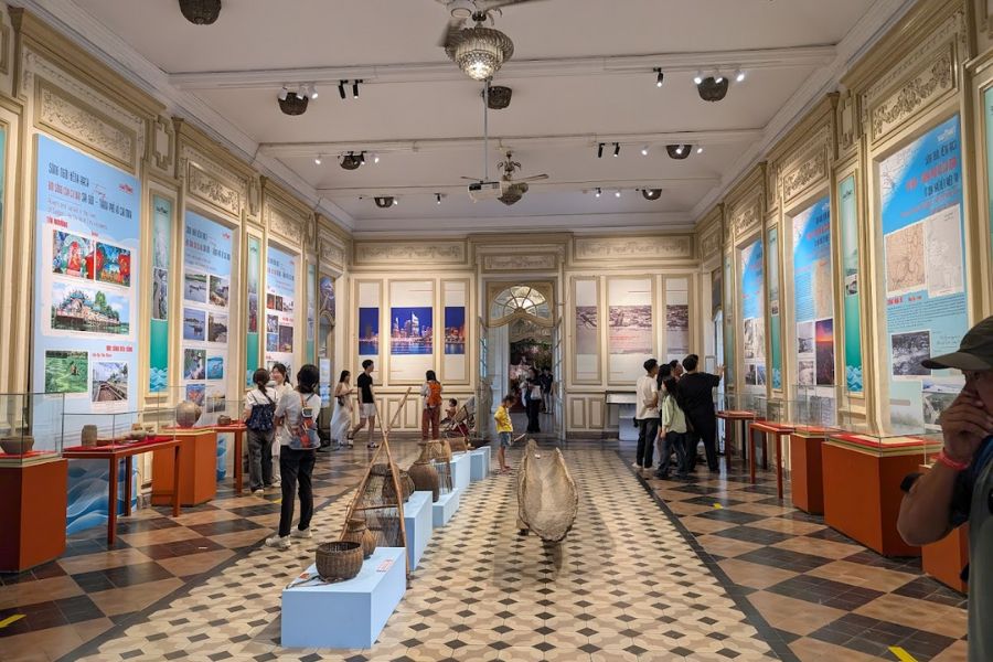 main exhibition room in ho chi minh museum