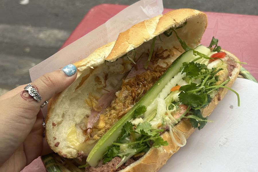 banh mi hong hoa saigon