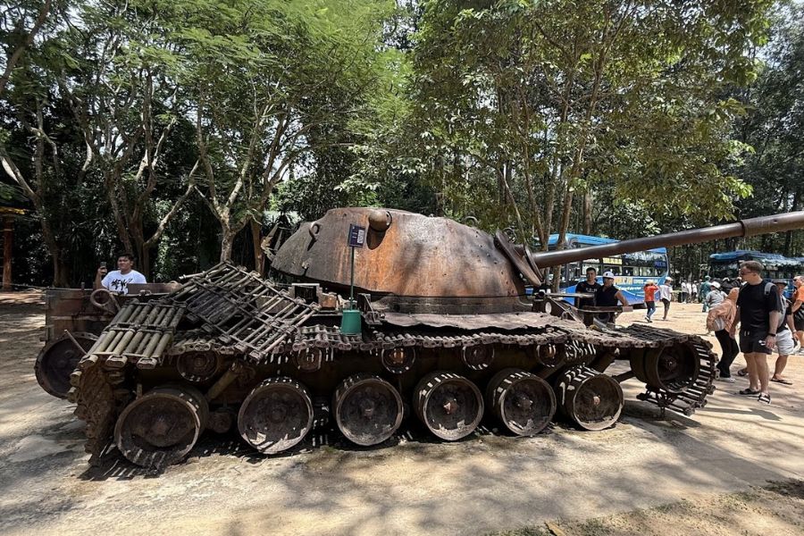 outside cu chi tunnels