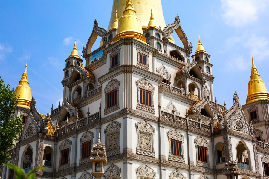 buu long pagoda different from other pagodas in saigon