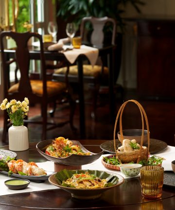 bua-trua-ban-tu-chon-tai-spice-garden